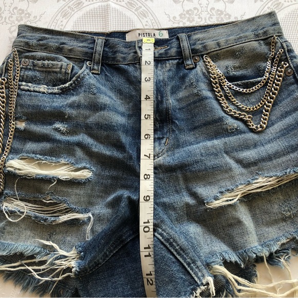 Pistola Jeans Denim Shorts Women’s Size 26 Blue Ripped Distressed Metal Chain - Picture 8 of 16